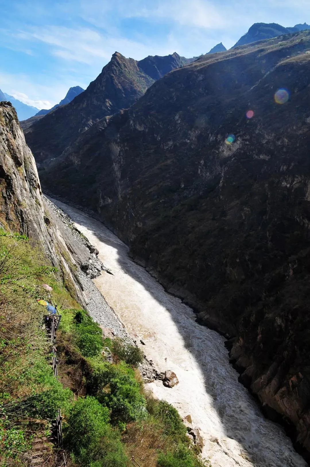 虎跳峡|虎跳峡现超级山洪惊涛骇浪,光看图片腿就软了……
