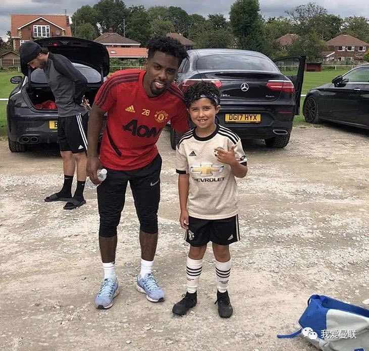 曼联|搜刮好苗子!曼联一口气签下8名新星,但红魔一举动更暖人心