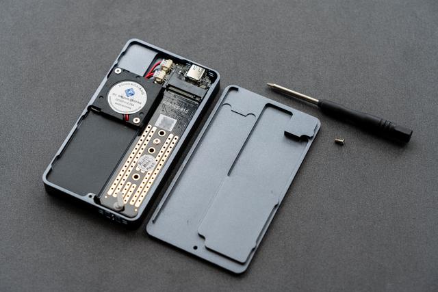 固态硬盘|自带散热风扇，ORICO这款NVMe硬盘盒有点意思