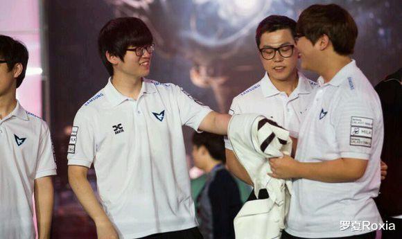 金泰相：pdd点明doinb和knight的差别，而只有两个人超越其他人