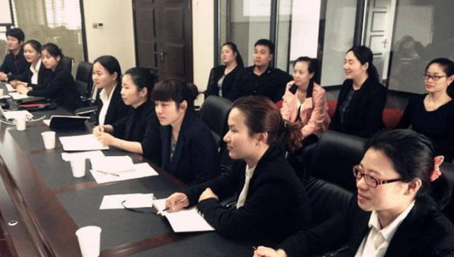 卖出一套一百万的房子，售楼小姐能拿多少提成？网友：没想到啊