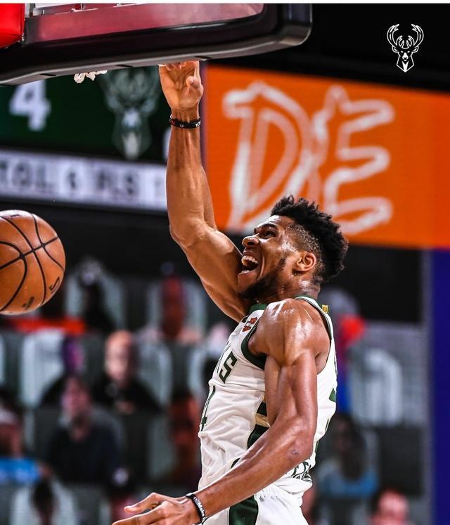 湖人队|“我不在乎钱，我只想要总冠军”！这句话湖人等了32天