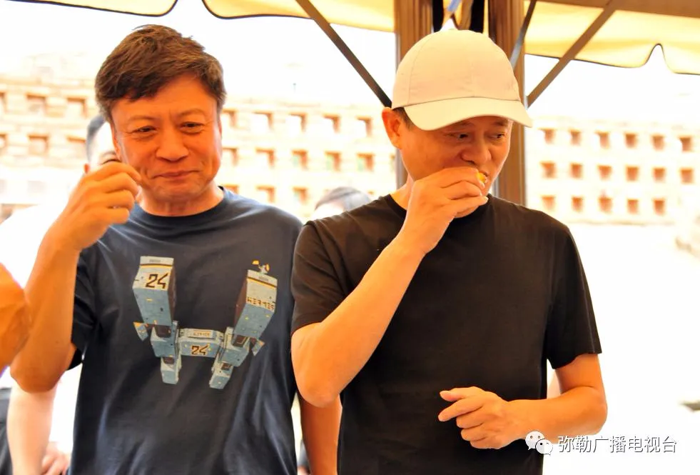 弥勒|马云近日现身昆明、弥勒、腾冲、西双版纳！拍照，打卡，要干嘛？