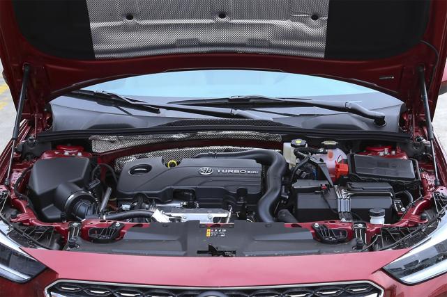 别克君威|全系9AT，4.9米车长，跌至13.7万比雅阁便宜，高速240码不飘