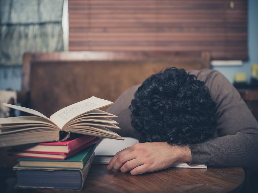 雄激素|男人身体若出现这4个迹象，或是在提醒：雄性激素快要“干涸”了