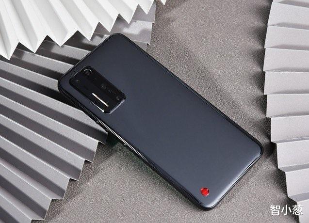 手机行业|整体表现不尽如人意，来悉数坚果R2的“N宗罪”！