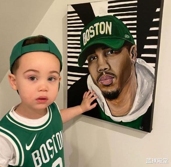 「斯蒂芬·库里」库里儿子不算什么 !看完塔图姆儿子,你就知道啥是重量级中锋了