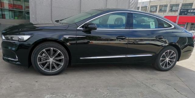 b级车|最省油的B级车，一降就是5万多，满油跑966公里，为何卖不动