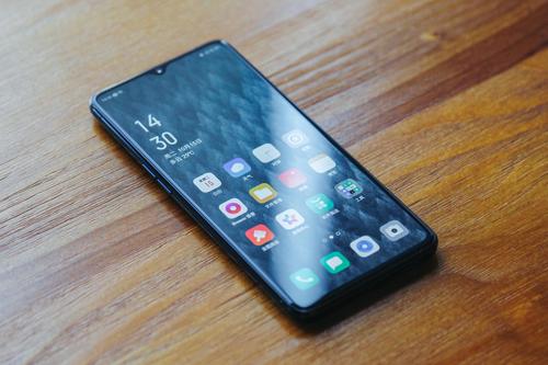 |5G元年里值得入手的4G手机，一千元到三千元之间，配置好而且充电快