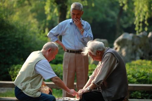 『延迟退休』弹性退休方案出台,有效减少返聘,退休制度将越来越公平