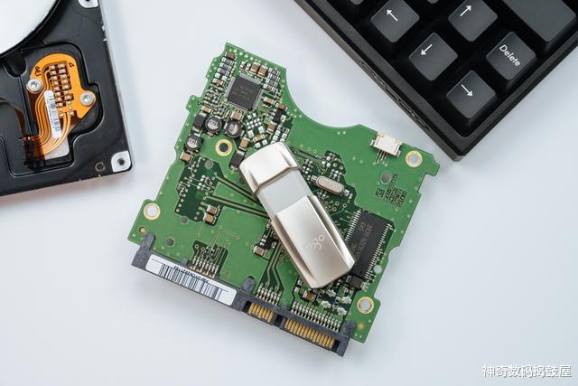 Windows|出行，带上随身Windows系统：aigo固态U盘 U395