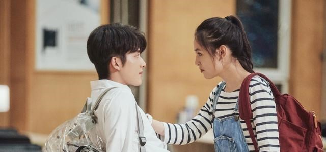 [吴倩]吴倩承包青春剧女主角？造型普通却很亲民，涂个口红素颜就上镜