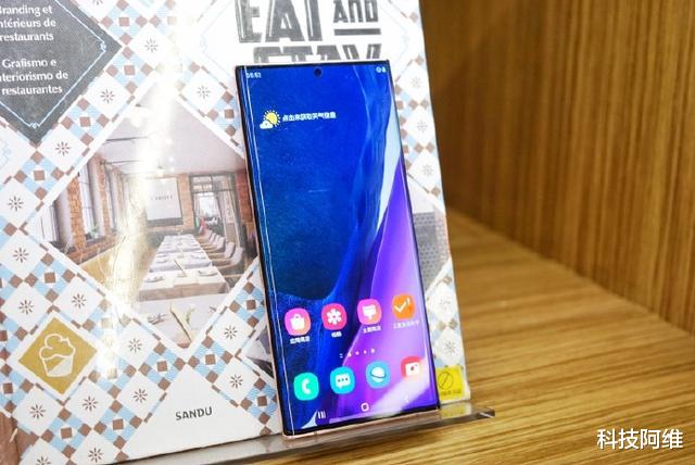 |发布仅一个月狂跌800元，256GB+1亿像素，网友：还是降的太少了！