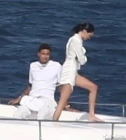 『库兹马』库兹马新女友——奶牛！又跟卡戴珊家族有关！不过这口味......