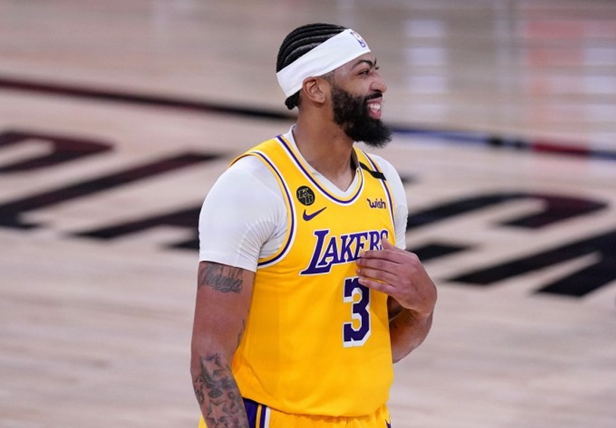 湖人队|湖人疯了！浓眉跳出合同！2换1交易达成！2进2出阵容大换血