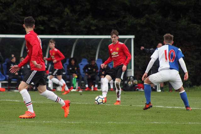 #卡纳瓦罗#曼联8小将下季有望登场,新博格巴在其中!转会预算降低青训受益