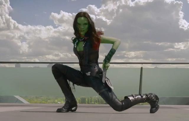 『斯嘉丽·约翰逊』好莱坞10位因电影而拥有惊人身体的女演员