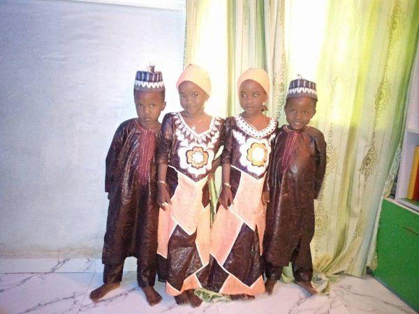 睹图|双胞胎兄弟同时迎娶双胞胎姐妹，婚后一年各自又生下双胞胎