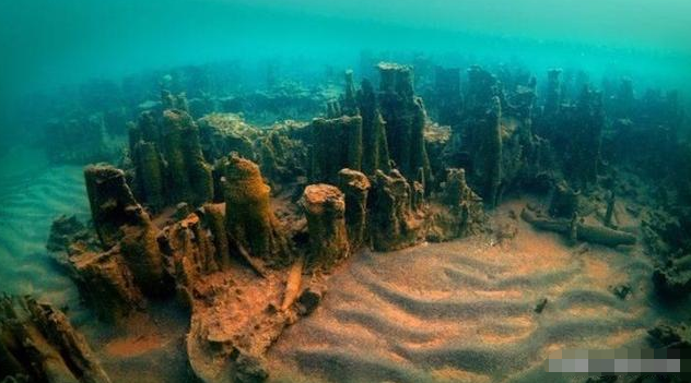 「冲绳」日本海发现神秘水下宫殿，沉睡万年的远古帝国，人类竟起源日本？