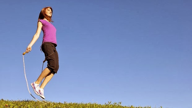 「心跳」比慢跑更好，不伤膝盖的运动跳绳，6个好处