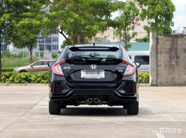 本田思域|本田放出“新黑豹”！全黑车身霸气十足，还带大溜背，油耗5.9L搭1.5T