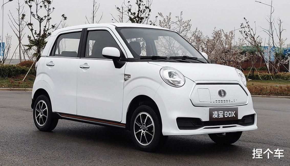 五菱宏光|宏光MINI的强劲对手来了！5门4座，标配气囊和ABS，仅售3万多