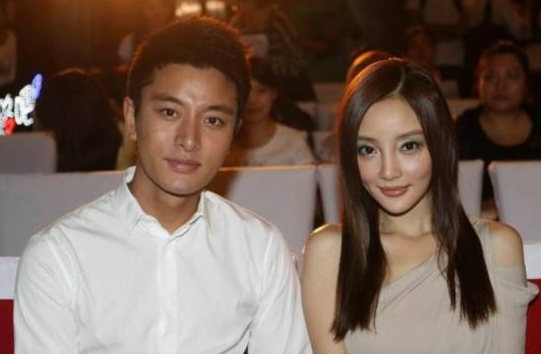 李小璐|偷偷复合了？轮流陪女儿打羽毛球，她俩成教科书式“夫妻”