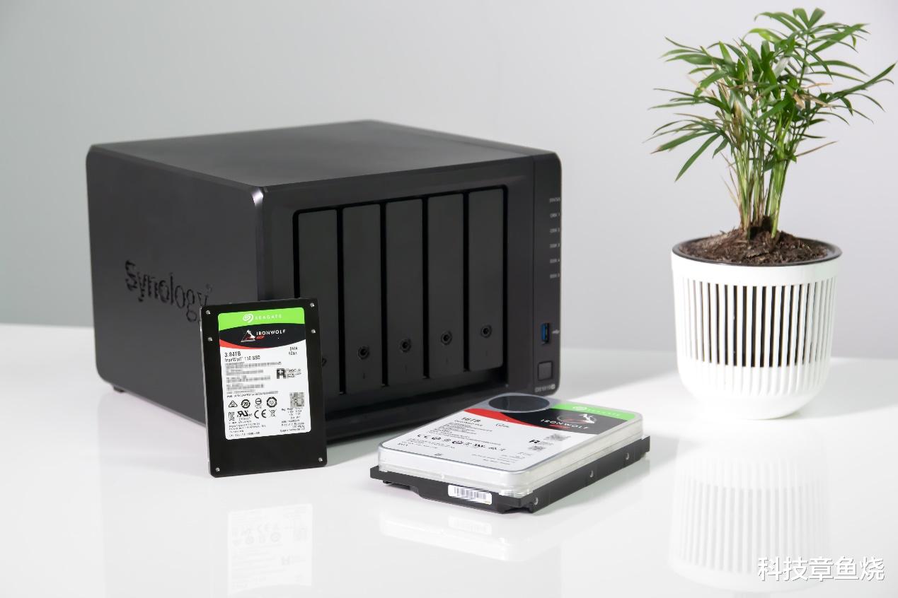 nas|专业NAS硬盘跟普通的天差地别，你敢信吗？