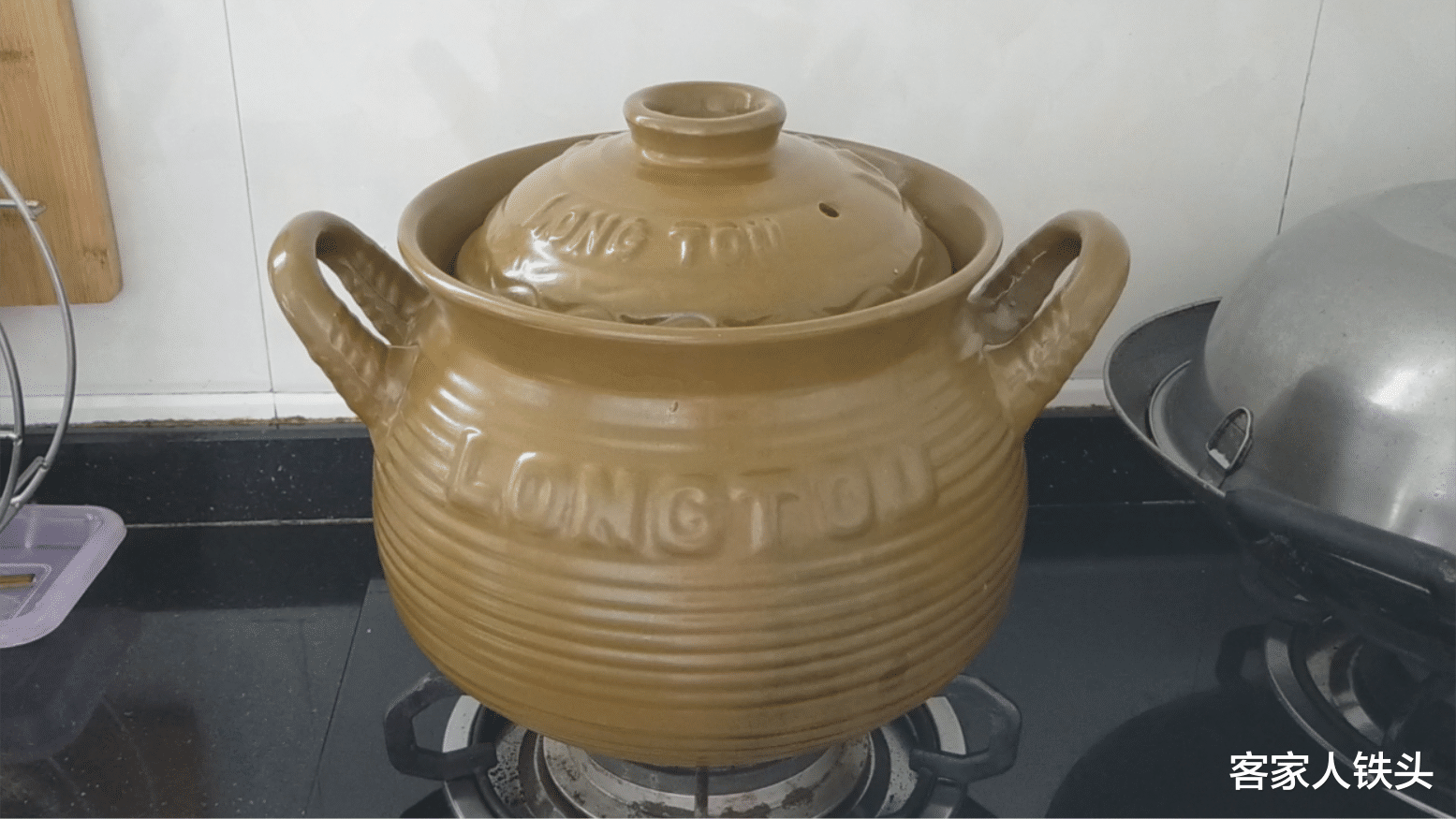 [食材]夏至过后常给家人煲这一款汤，食材做法简单，汤汁鲜甜好喝又解暑