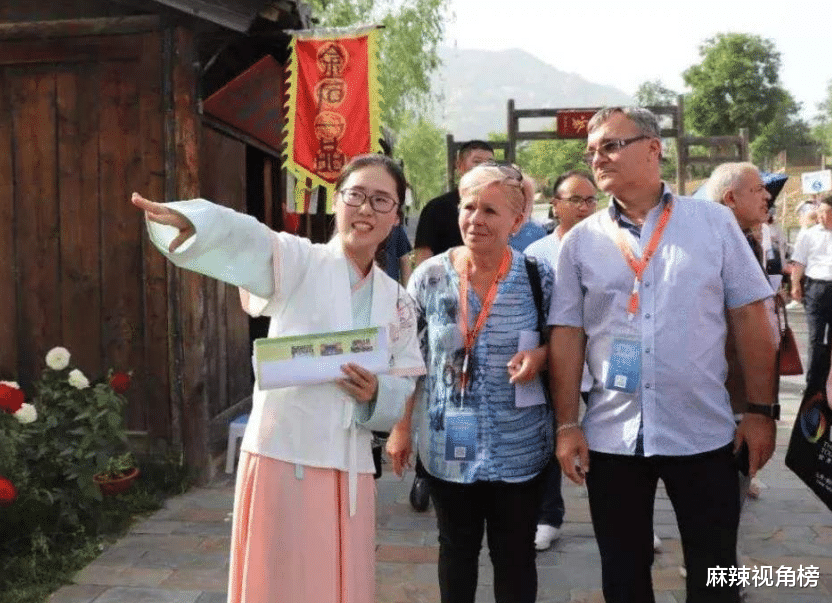 中老年人|跟团不自由，为啥中老年人旅游却很爱扎堆跟团呢？看完你就知道了