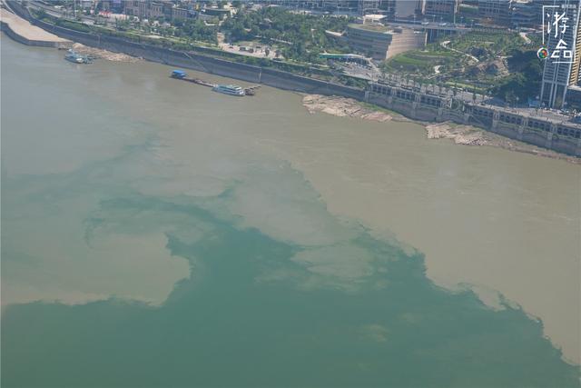 重庆▲180元的重庆来福士探索舱，加20元可升级VIP“插队”，你愿意吗？