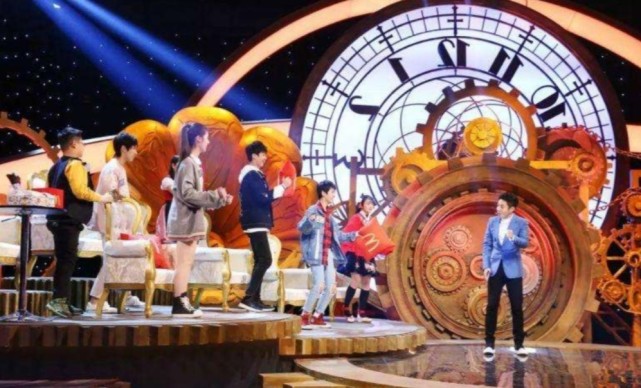 社区财经|人口14亿,政府鼓励生二胎,年轻人不愿生娃,专家一句话建议