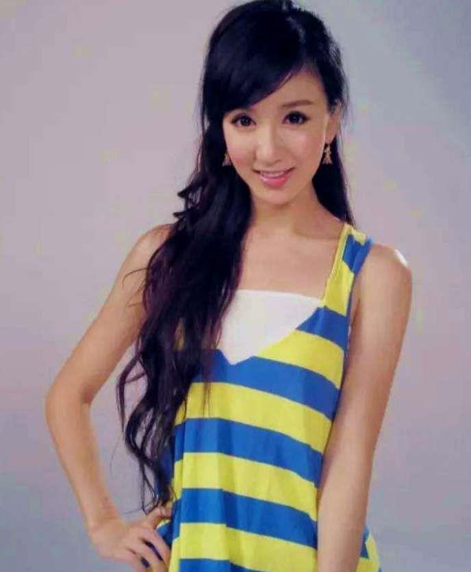 整容|她年仅31岁脸就塌了？一直不承认整容，现在满脸玻尿酸像“假人”