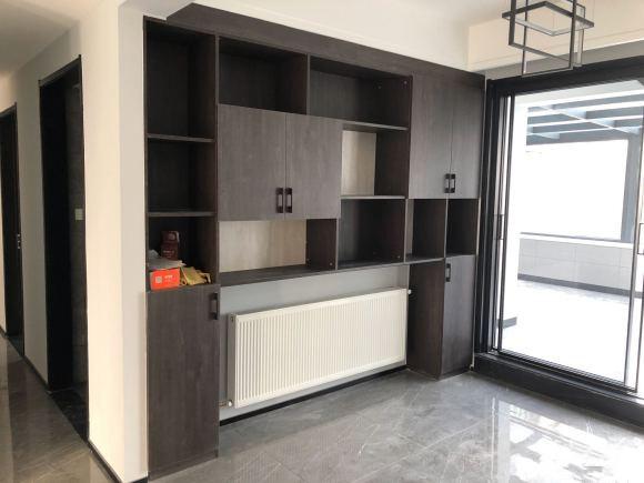 |110平装修，电视墙墙花2万，大阳光房3万多，这套房子砸了不少钱