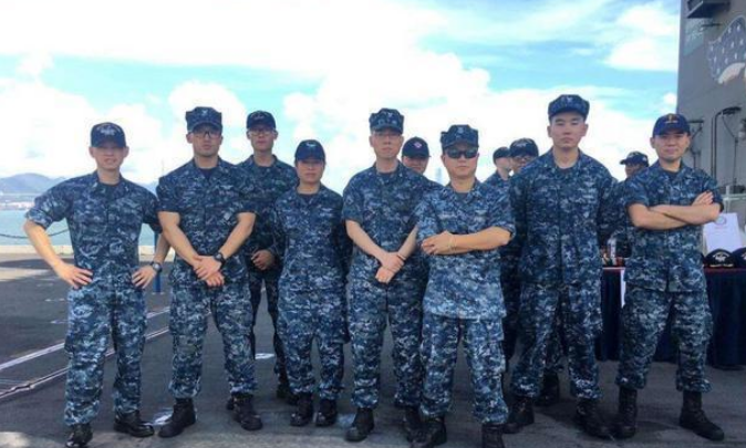 #美军#为绿卡入美军服役，宣誓效忠美方，却怪祖国取消他们国籍，脸呢？