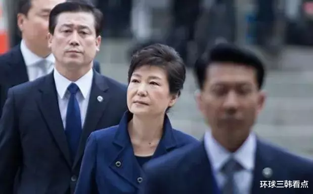 『美国』朴槿惠一直不出狱，文在寅：报应总会来的！