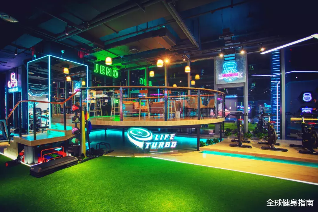 健身|26岁新疆余文乐!开挂的人生是何种体验?明明可以靠脸他偏不!