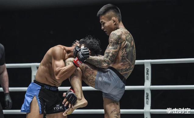 武僧一龙▲搏击专家爆料：中国嘴炮曾叫战武僧一龙，一龙没有吭声