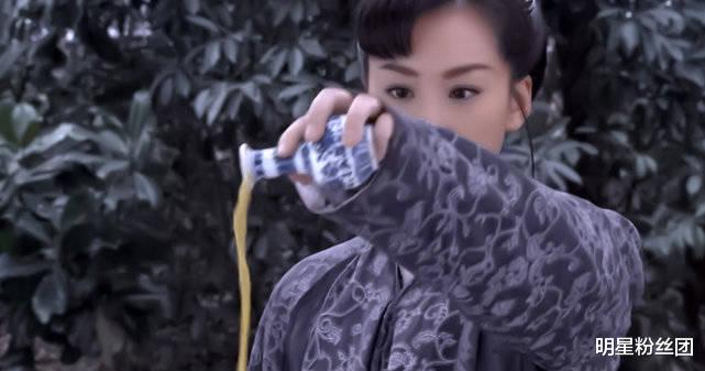 孔雀翎：只有21集的良心剧《孔雀翎》，没有火太可惜，光女主就曾惊艳众人