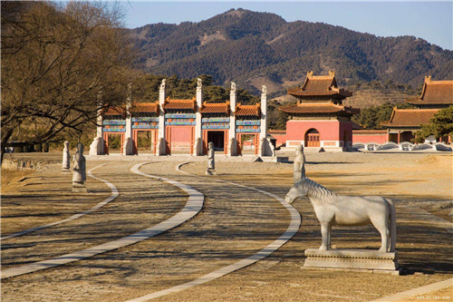 清东陵|大清已亡了108年，清东陵为啥还有守陵人，是谁给他们支付薪酬？