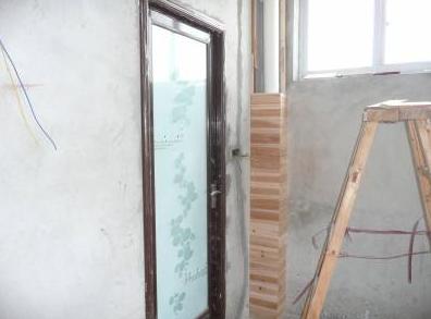 []看到工人给我这样包卫生间水管，赶紧让他拿钱走人！再也不雇！