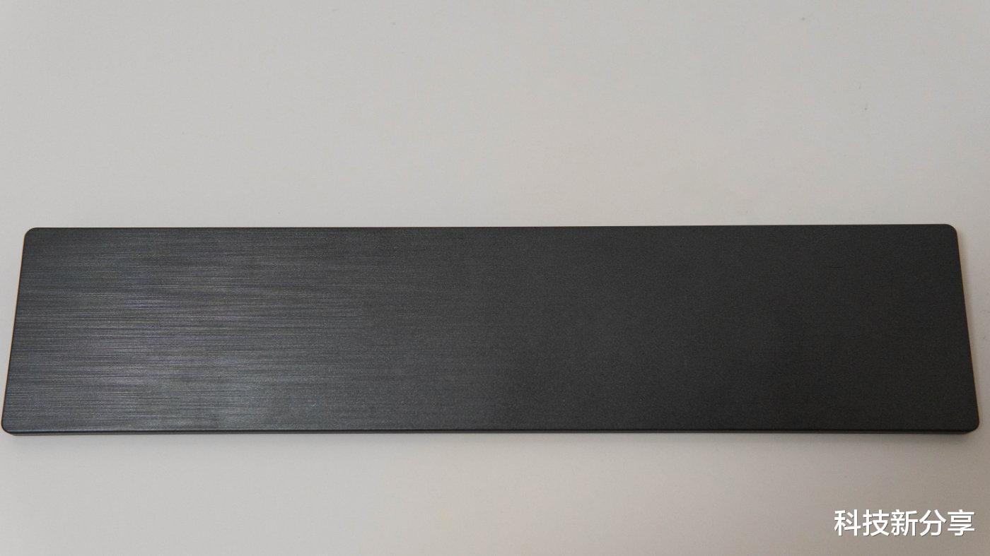 |4K、31.5寸、HDR，明基EW3270U显示屏，带来极佳的显示体验