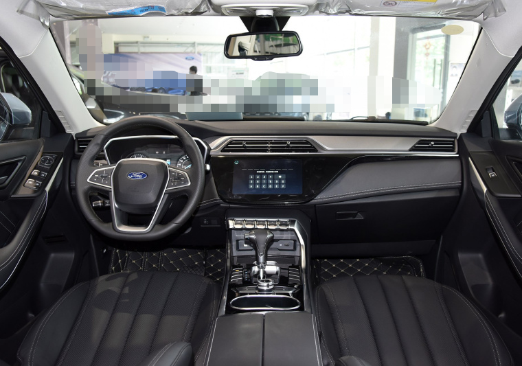 江铃汽车|福特也出“换标车”，1.5T引擎仅140匹，配18英寸轮胎，10.98万起