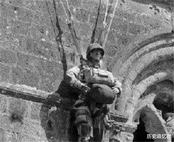淮南 二战最幸运的伞兵,靠挂在教堂上装死保住性命,一挂就是76年