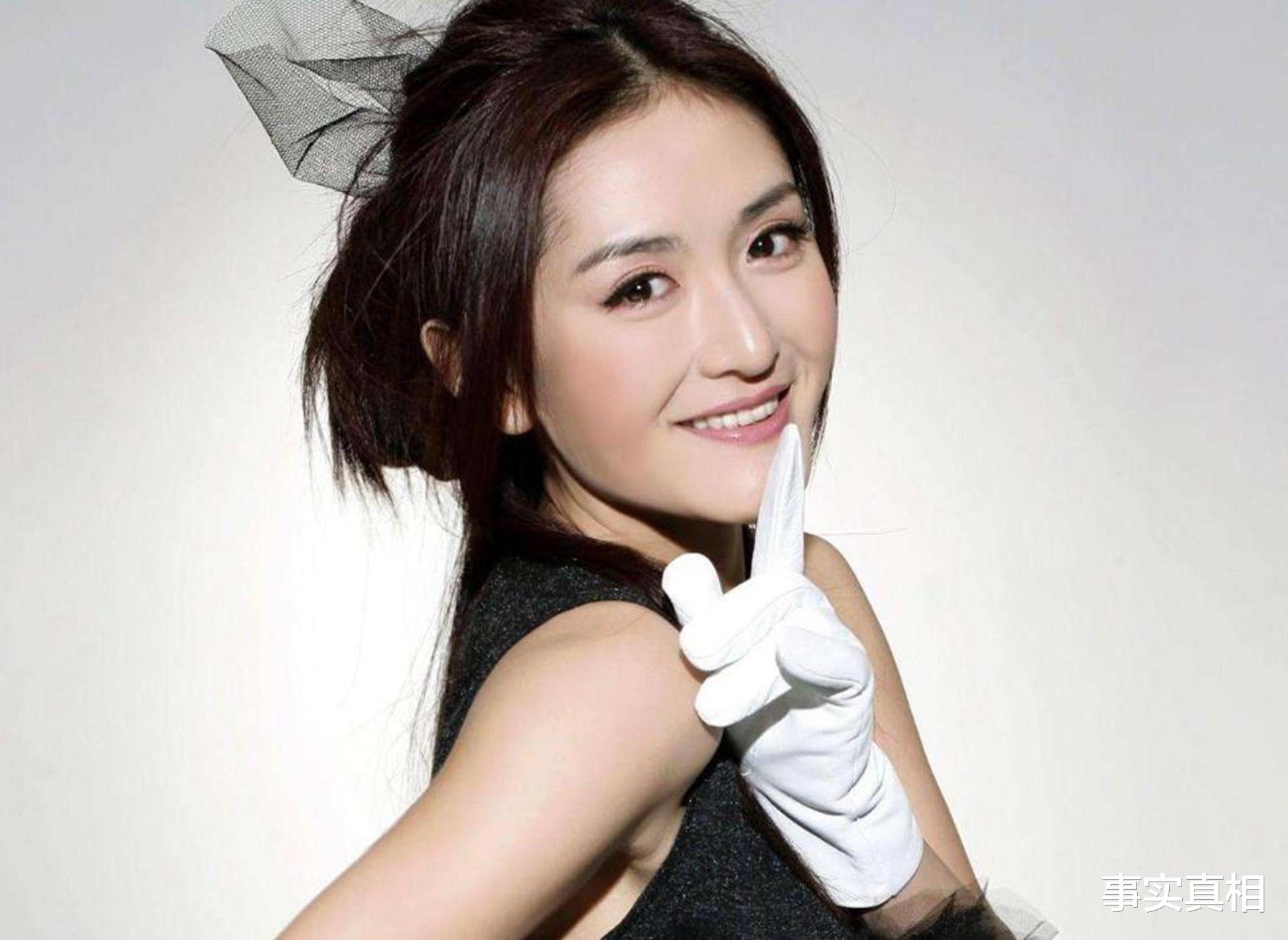 谢娜|谢娜捧红了两个新综艺谐星，如今一个知恩图报，一个成了白眼狼