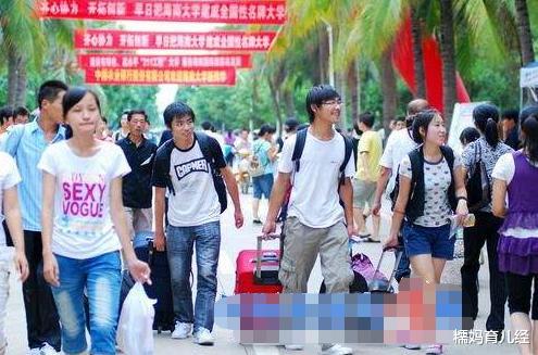 大学生|准大学生入学，“被褥”应该自己买还是去学校买？学姐教你两招