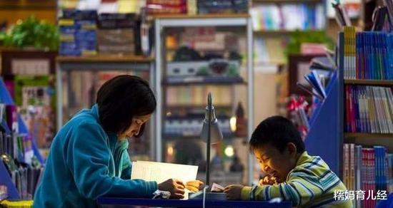 中小学▲老师嘲讽家长，5年级题都不会做，看到家长的回复网友：真解气！