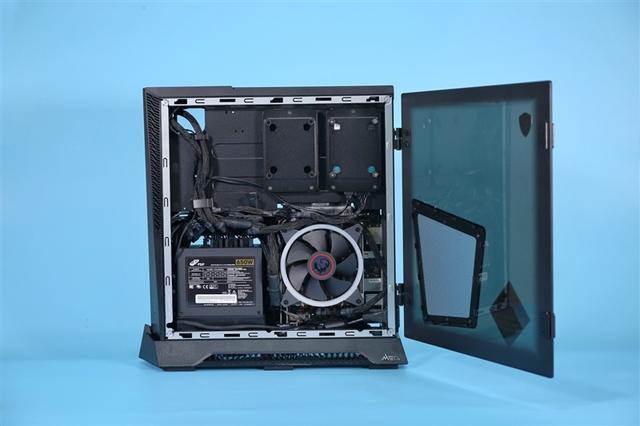 CPU|10L顶配主机散热比全塔还强！微星海皇戟X主机评测