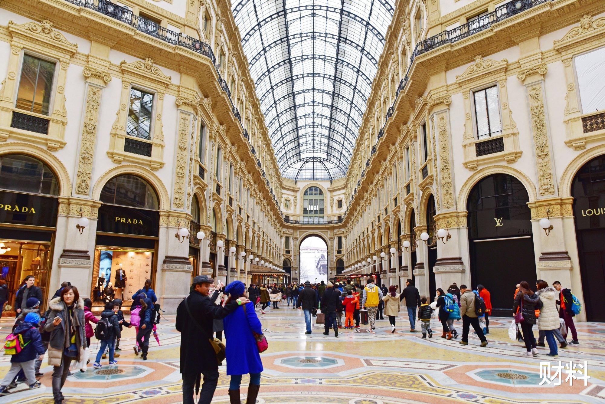 ##存钱与不存钱的2个人，有何不同？专家：10年后“差距”一目了然