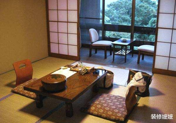 |为什么日本房子都不铺瓷砖？听内行人说出实情，才知我家知道晚了